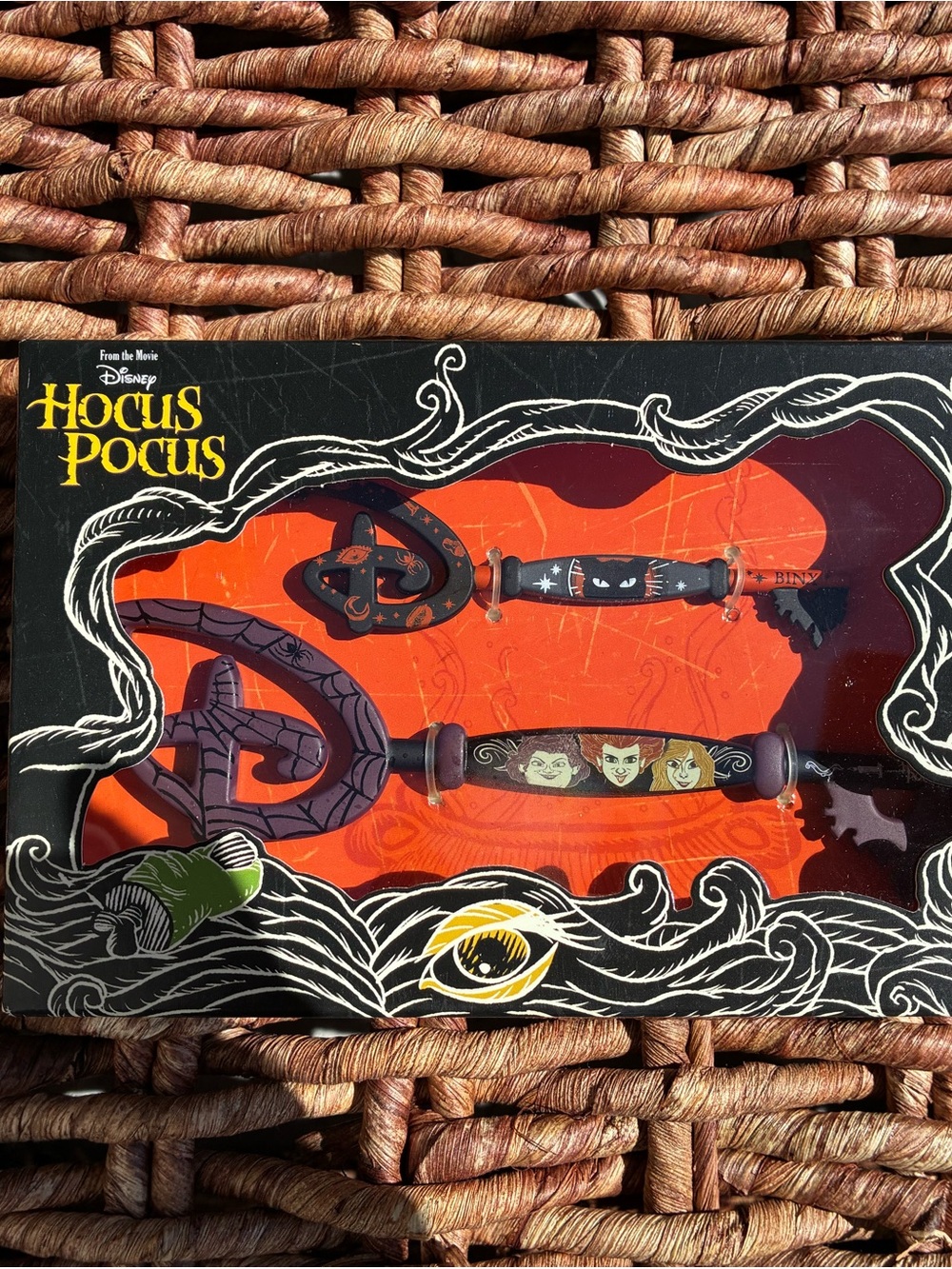 Disney Hocus Pocus Collectible Key Set